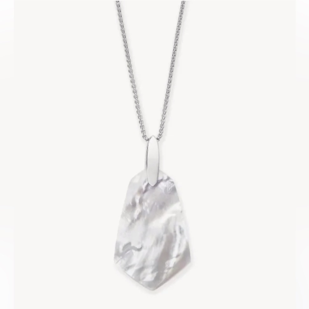 NWOT Kendra Scott Cam Long Pendant slider Necklace in Bright Silver